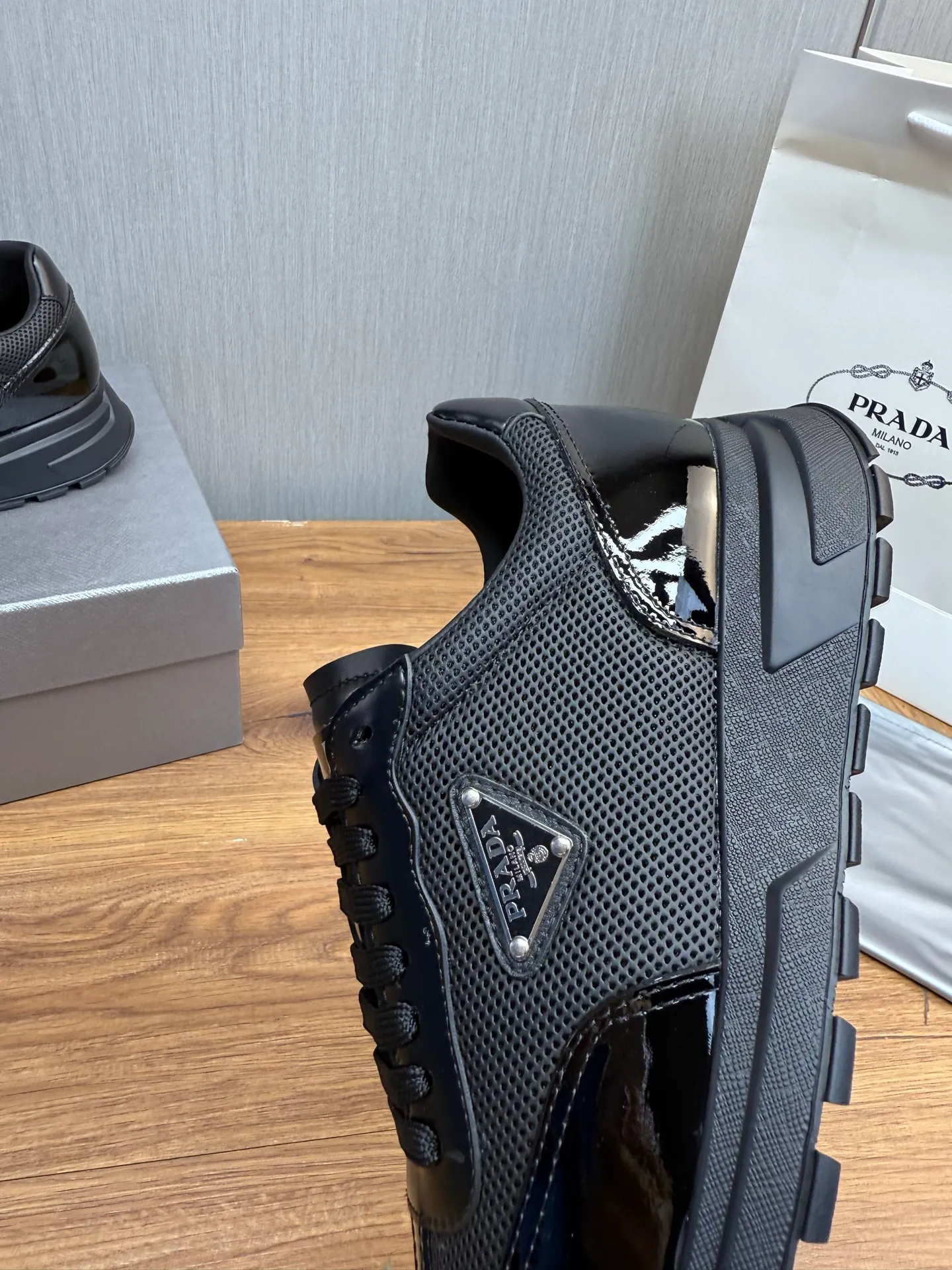 Men's shoes 💰600💰 [PRADA] Popular men's shoes shipped 👏Official website synchronized ⬆️Original cowhide fabric + cowhide lining, 1⃣️:1⃣️reproduction, original sole, 38-45 (45. Customized, non-refundable)